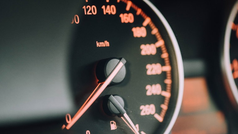 Así funciona el nuevo sistema limitador de velocidad que equiparán todos los coches a partir de 2024
