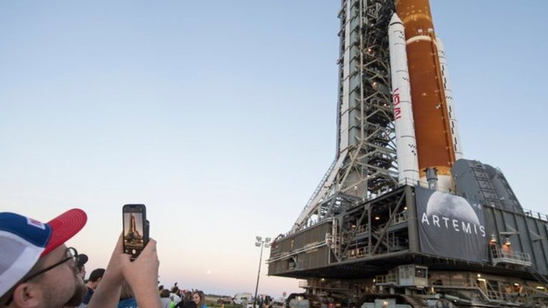 Fallos en el motor, fugas y ahora un huracán: cualquiera diriría que la misión Artemis de la NASA está maldita
