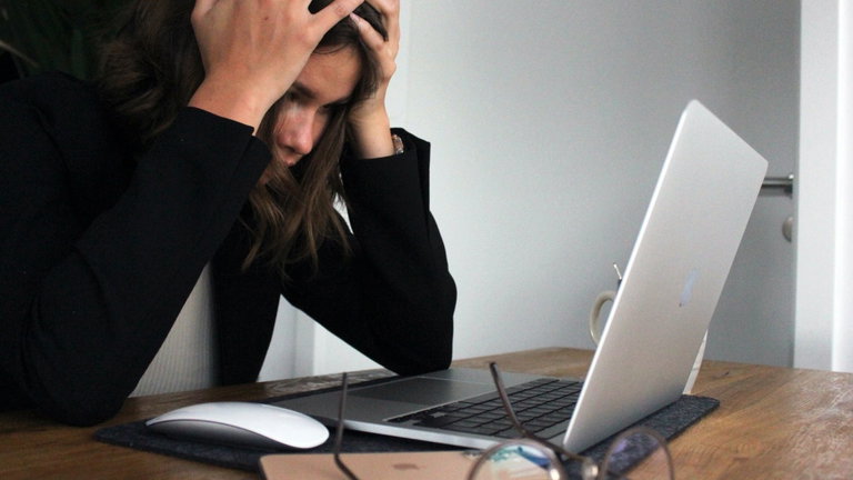 Hackear los buscadores es la nueva modalidad de estafa bancaria desarticulada por la Policía Nacional