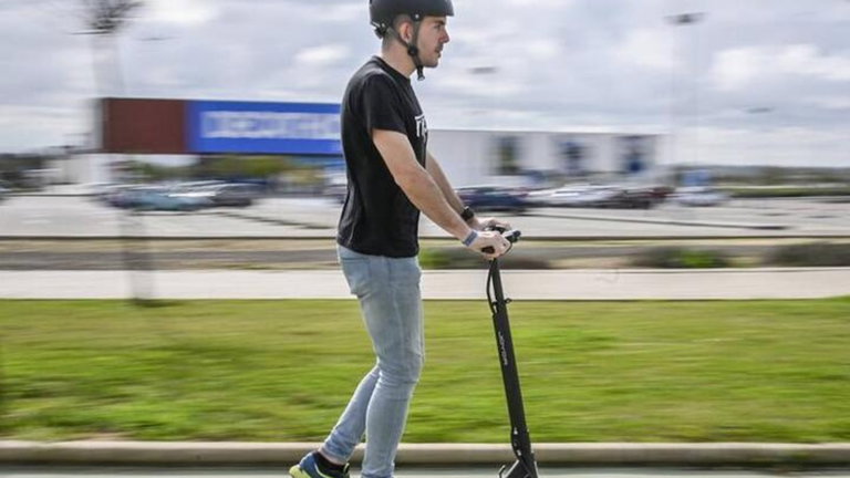 Seguro obligatorio para patinetes: la DGT, Fiscalía y otros organismos presionan cada vez más para instaurarlo