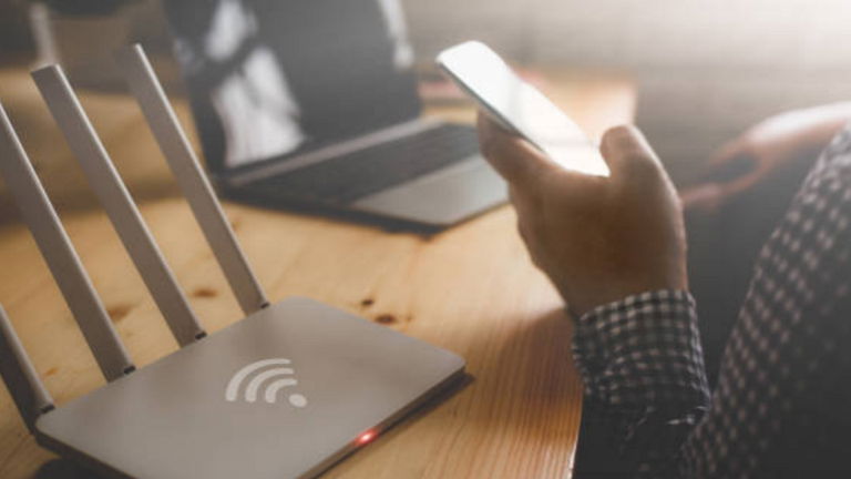 Una buena contraseña para el router no te libra del peligro: cambia esta opción para estar seguro