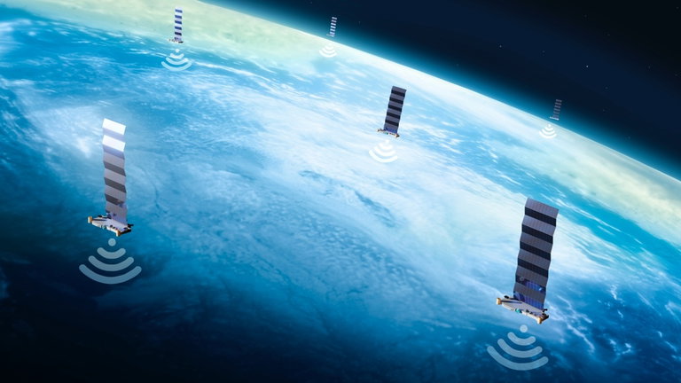 Rusia quiere pelea contra Elon Musk: amenaza con derribar los satélites de Starlink