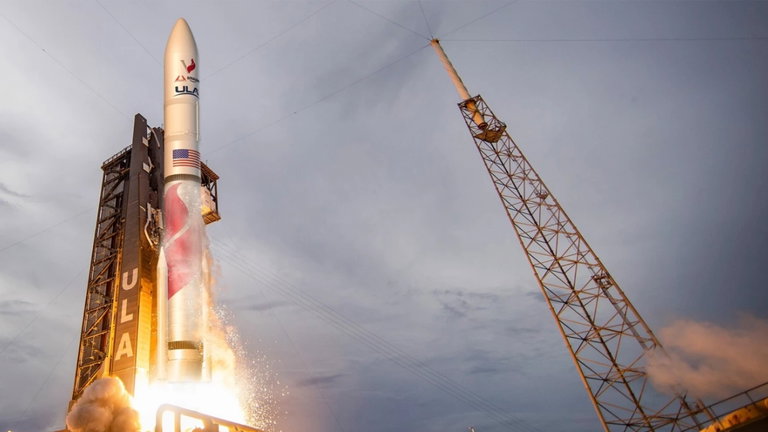 Amazon arrancará pronto con el proyecto "Kuiper" y su plan es poner en órbita más de 3.200 satélites