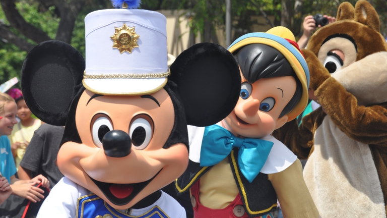 Las series que veas en Disney+ podrían servir para personalizar tu visita a Disneyland