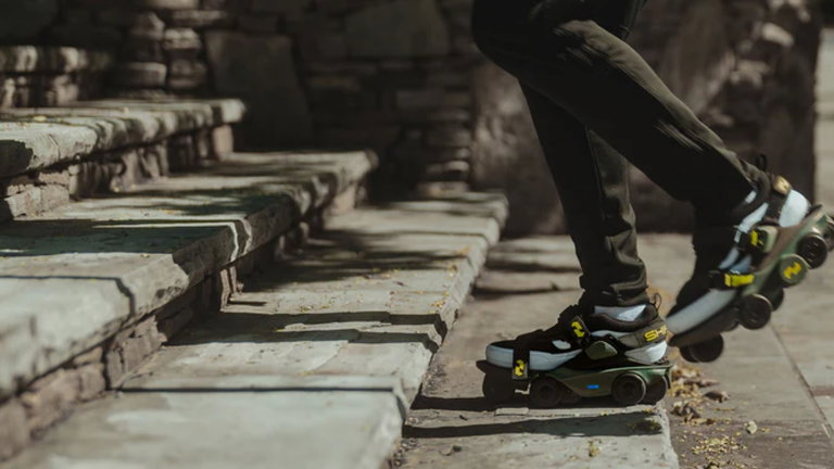 Crean unas zapatillas que te permiten caminar el doble de rápido sin esfuerzo