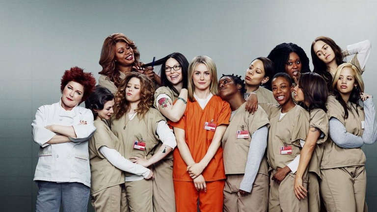 Si te ha enganchado 'Las de la última fila', disfruta con estas 15 series de Netflix protagonizadas por mujeres