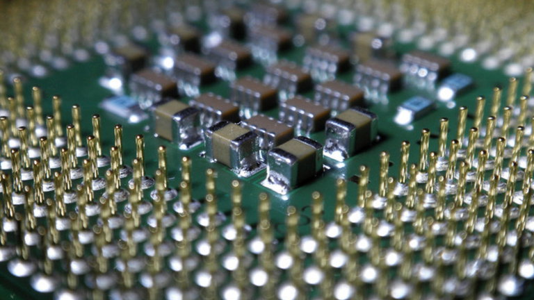Así son los chips fotónicos, la tecnología por la que apuesta España y que China producirá en masa en 2023