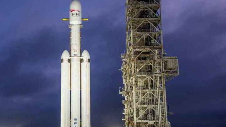 Así fue el lanzamiento y travesía del SpaceX Falcon Heavy: el cohete más poderoso del mundo