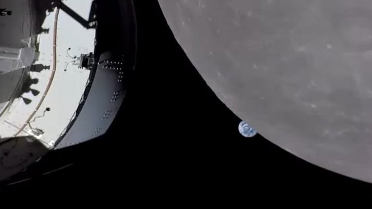 La nave Orion puede batir un récord y nos enseña una diminuta Tierra desde la Luna