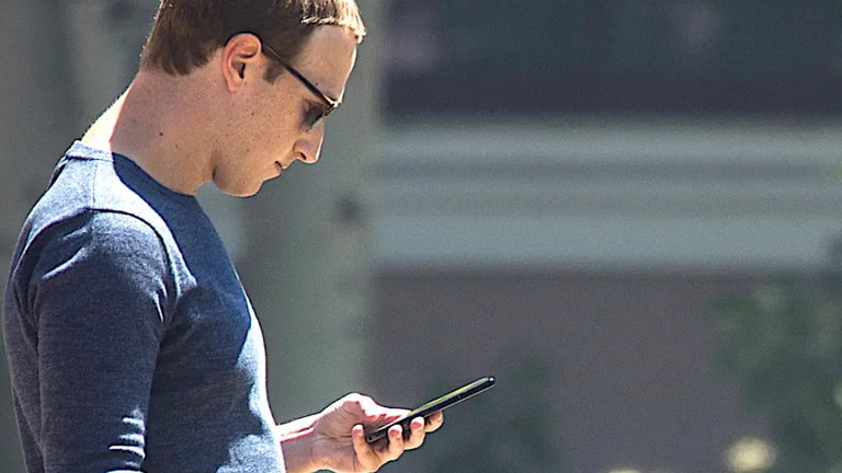 Las suscripciones de pago podrían llegar a WhatsApp: Mark Zuckerberg empieza a olvidarse del metaverso