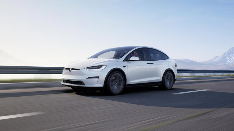 Tesla se harta de las difamaciones de clientes sobre la calidad y seguridad de sus coches