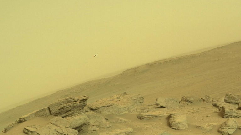 Un OVNI en Marte: el rover Perseverance de la NASA desata la imaginación de internet