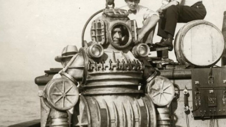 Este es el primer Iron Man, y su espectacular armadura consiguió batir todos los récords