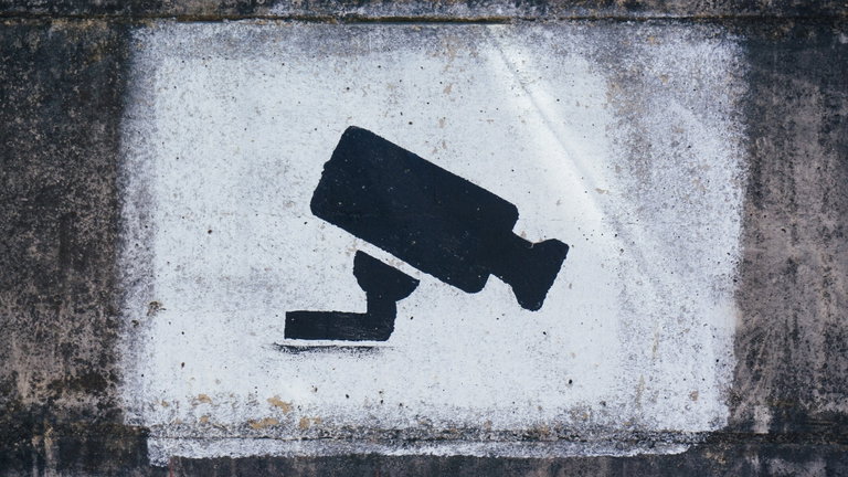 Llega la era de la vigilancia en exámenes universitarios a través de cámaras: la AEPD también está de acuerdo