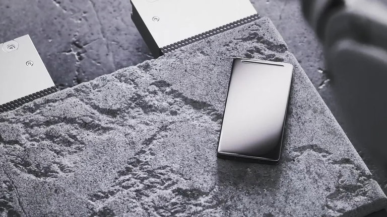 Las nuevas pantallas "Gorilla Glass" ya están listas: sobreviven a caídas de un metro contra suelo de hormigón