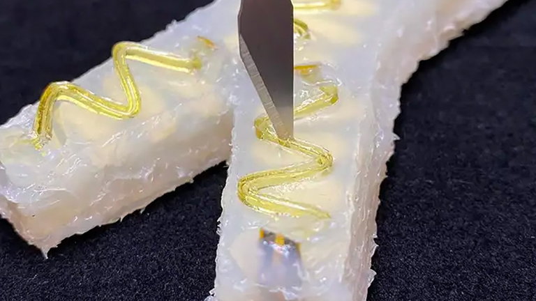 Da igual las veces que lo apuñales, este curioso robot es capaz de regenerarse y "curarse" a sí mismo