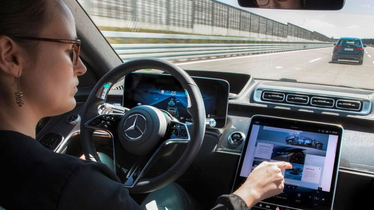 Mercedes asegura haber alcanzado el nivel 3 de automatización: han adelantado a Tesla
