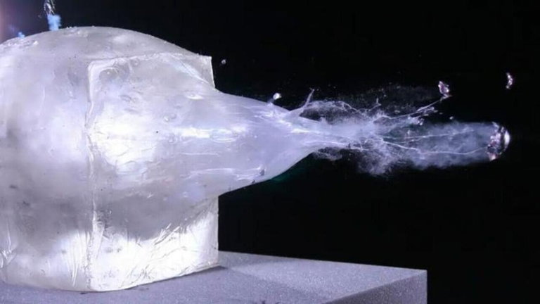 Esta proteína será la base para los chalecos antibalas del futuro: tiene propiedades que parecen de superhéroe