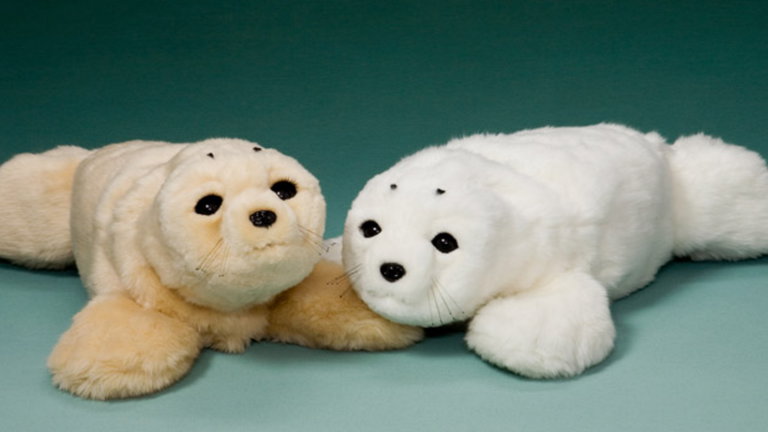 La surrealista conexión entre estas adorables focas de peluche y los viajes espaciales a Marte