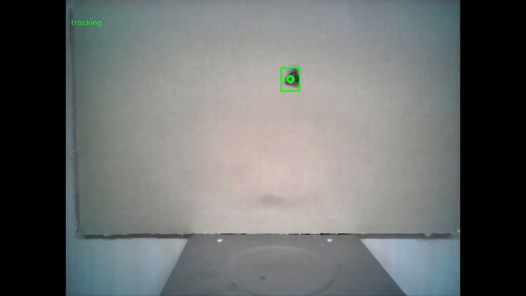 Una torreta que dispara rayos láser a los bichos: esta tecnología ahora también puede con insectos voladores