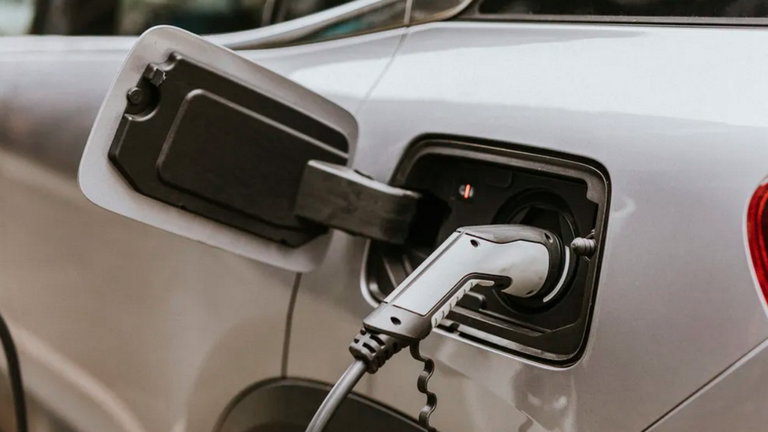 Europa le da el ultimátum a los coches de combustión, este será el año en el que se prohibirá su venta