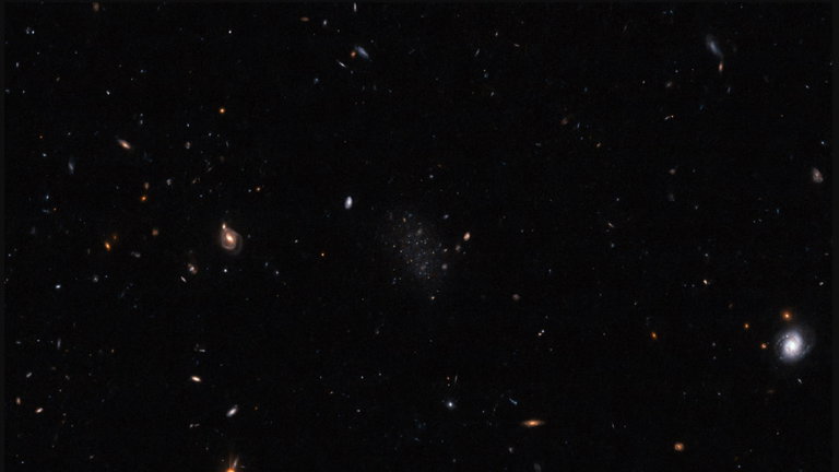 Un astrónomo amateur descubre una galaxia enana que la tecnología de la NASA había pasado por alto