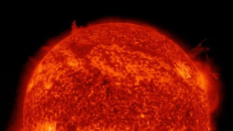 Un vórtice solar sin explicación aparente: la NASA está desconcertada ante este enorme "tentáculo" de plasma