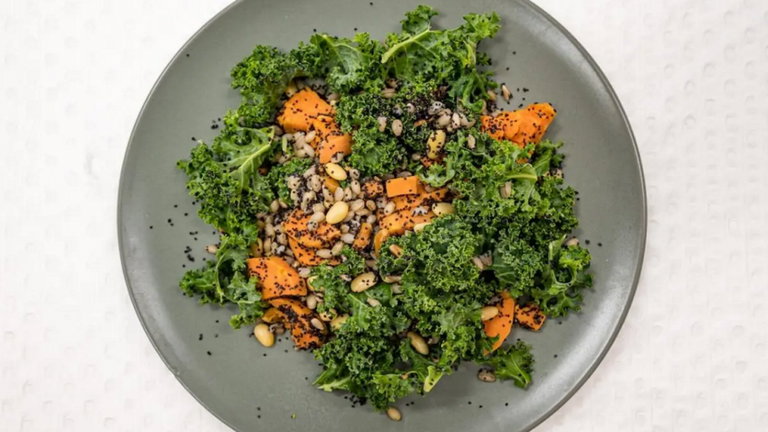 Esta no es una ensalada normal: su receta la convierte en el plato perfecto para los astronautas