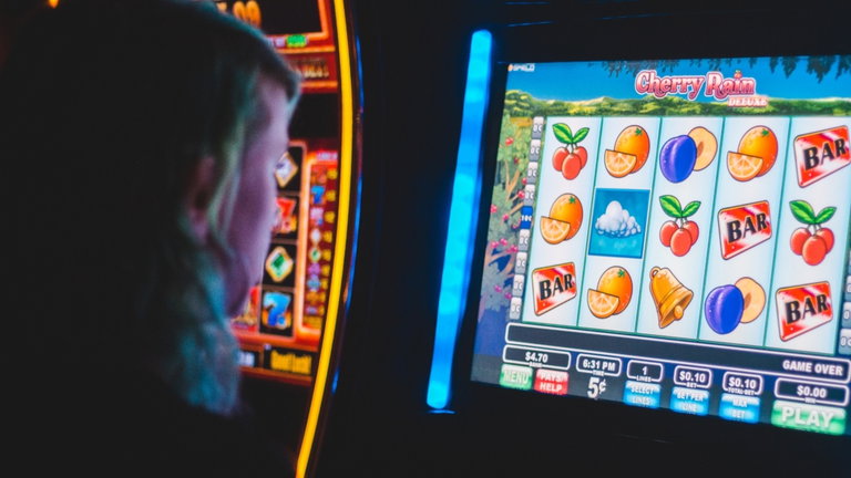 Las webs de apuestas online ahora están obligadas a avisarte de todo el dinero que estás perdiendo