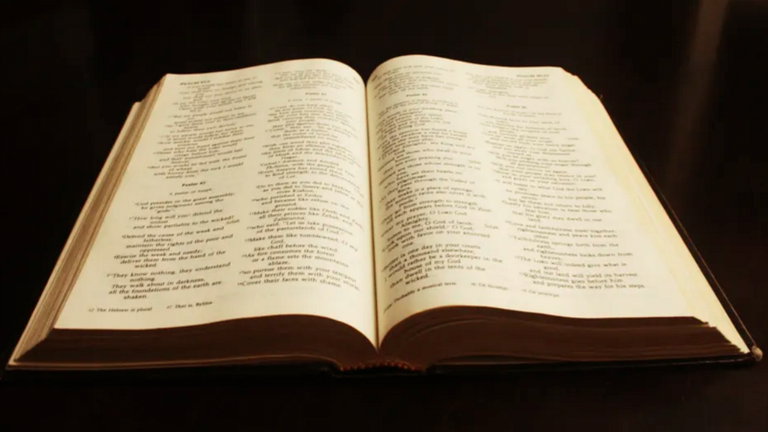 Unos investigadores descubren dos capítulos inéditos de la Biblia que tienen más de 1.750 años