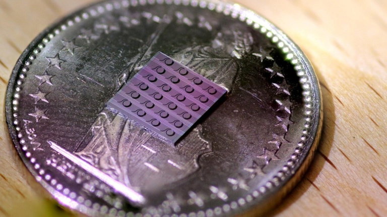 Un equipo de científicos crea un nuevo y poderoso láser híbrido