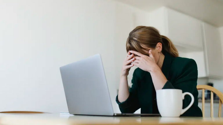 Se acabó lo de hacer el vago teletrabajando: Windows trabaja en un sistema capaz de detectar tu presencia