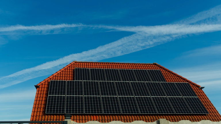 Placas solares: todas las ayudas que puedes pedir para instalarlas