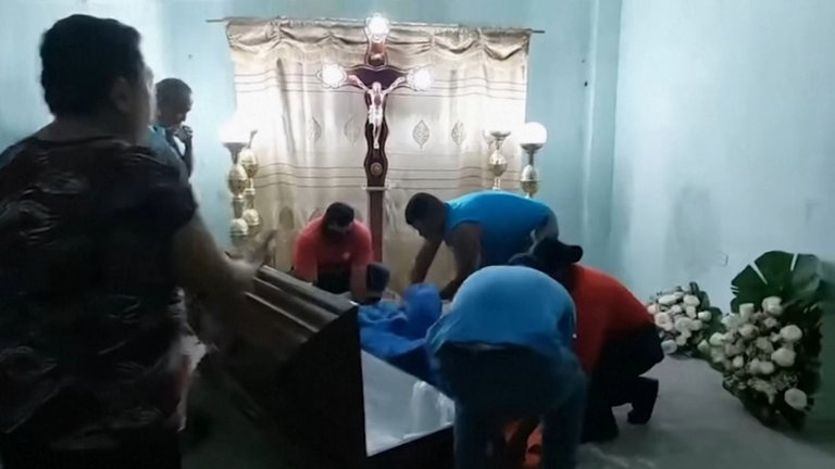 Una mujer a la que creían muerta se despierta en su propio funeral: esta es la explicación científica