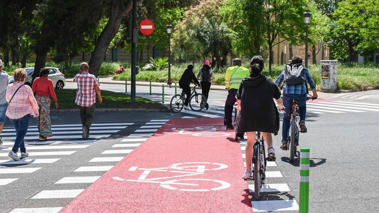 Las bicis y patinetes eléctricos arrasan en España: el crecimiento en el sector destaca dentro de Europa