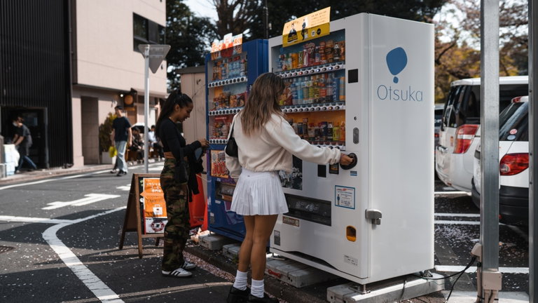 Japón combatirá los terremotos con máquinas expendedoras que ofrecerán bebida y comida gratis