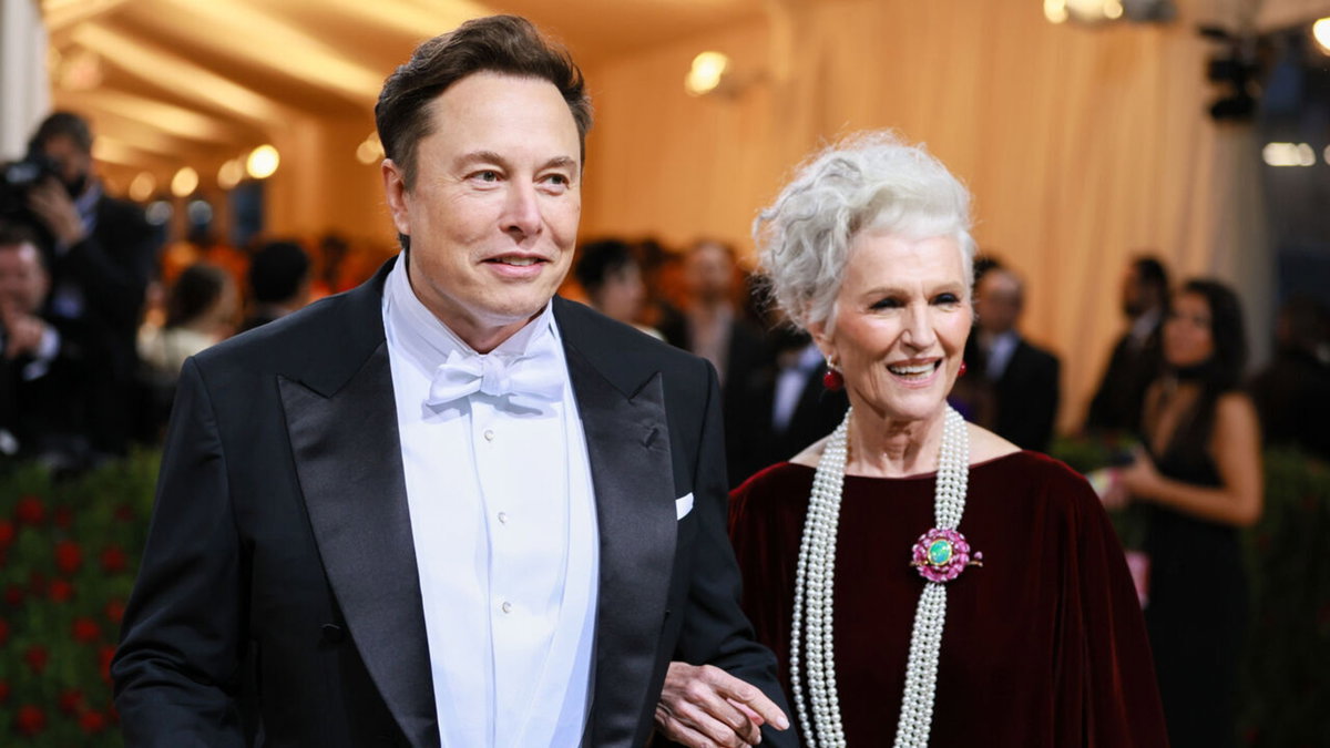 Hasta la madre de Elon Musk tiene miedo de lo que Zuckerberg es capaz ...