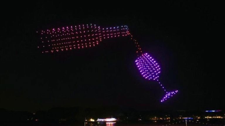Este increíble espectáculo de drones demuestra que la pirotecnia debería ser cosa del pasado