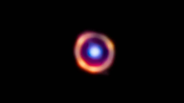 El telescopio espacial James Webb detecta señales de humo cósmicas al otro lado del universo