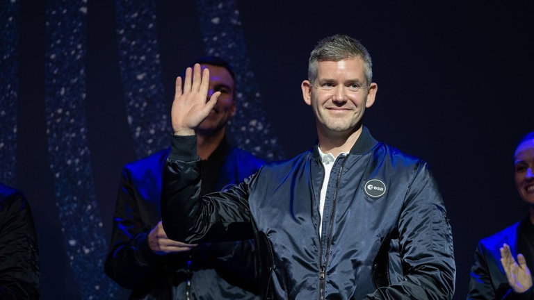 El primer astronauta con discapacidad del mundo empieza su entrenamiento: esta es su historia