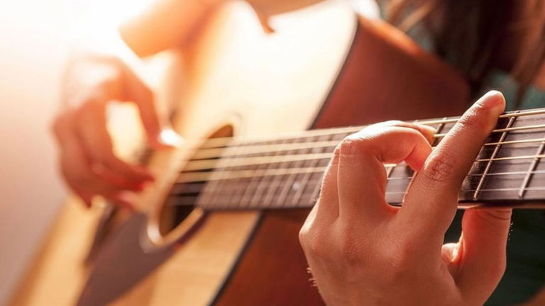 7 mejores canales de YouTube para aprender a tocar la guitarra