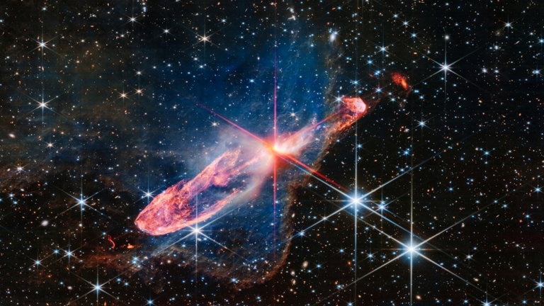 El telescopio James Webb de la NASA muestra un par de 'caóticas estrellas bebé' en formación