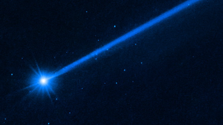 El asteroide Dimorphos, azotado por la NASA, tiene una estela de 10.000 km y decenas de acompañantes