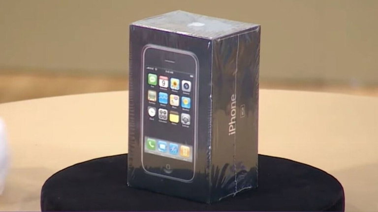 ¿Tienes un iPhone de 2007 aún en la caja? Esto es lo que podrías pedir por él