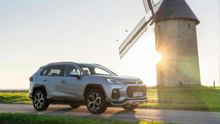 Mejores coches híbridos enchufables que puedes comprar en 2025