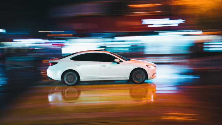 Cargar el coche mientras circulas por la carretera: este nuevo proyecto del MIT parece ciencia-ficción