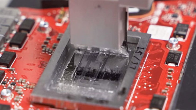 Metal líquido o pasta térmica: qué es mejor para enfriar tu ordenador