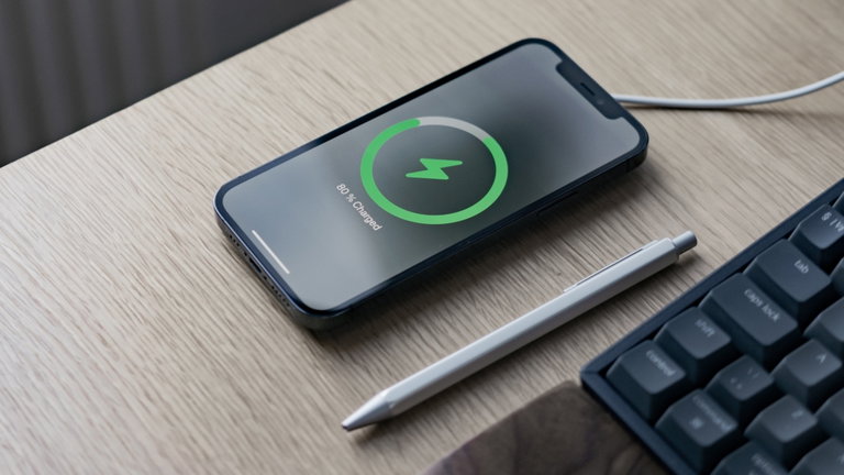 Los nuevos rumores sobre el iPhone 15 inquietan a la comunidad: ¿mejor protección o peor velocidad de carga?
