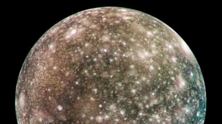 Esta luna de Júpiter deja atónitos a los astrónomos: tiene mucho oxígeno y no saben de dónde proviene