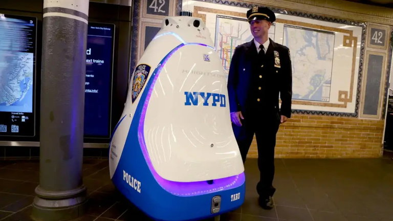 La vigilancia del metro en Nueva York en la madrugada queda en manos de un robot autónomo